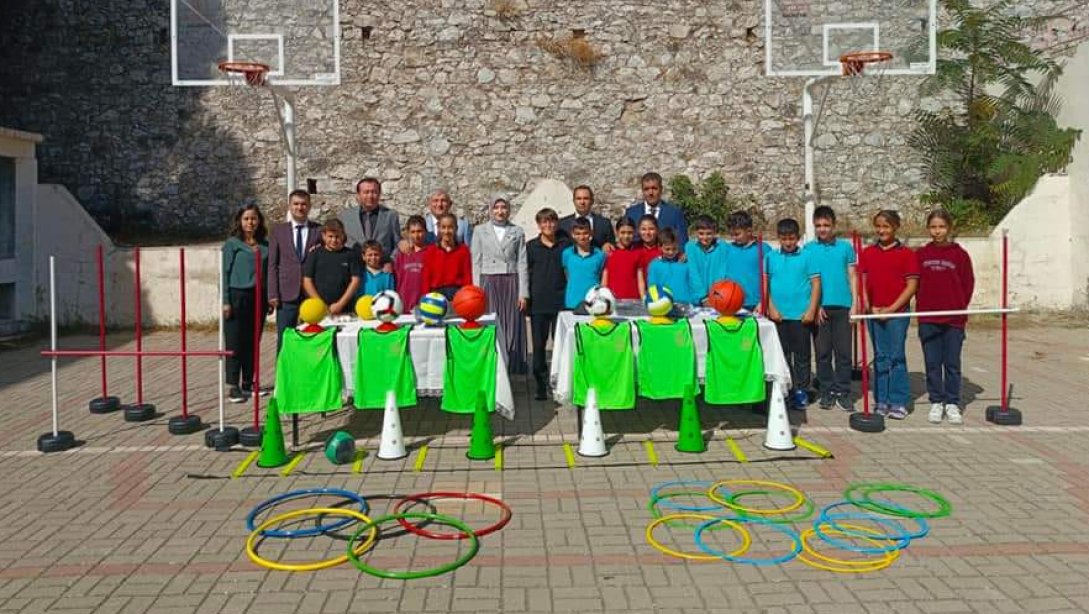 ZÜBEYDE HANIM YATILI BÖLGE ORTAOKULU'NA ZİYARET